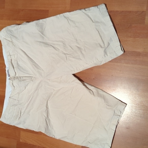 AVENUE plus size women's signature chino Bermuda shorts cream color comf… - Picture 3 of 10